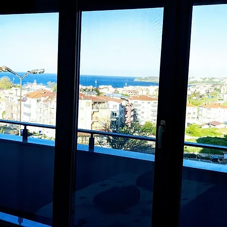 Apartment тристаен арт ,созопол *